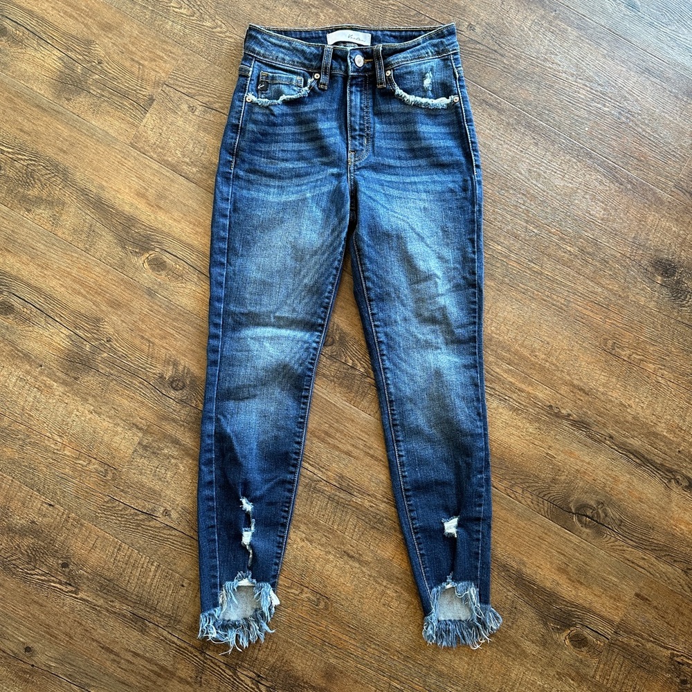 Ladies KanCan jeans size 1, girls jeans size 24, jeans size XS, distressed jeans